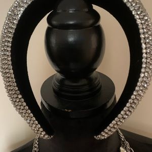 This Beautiful Rhinestone Headband